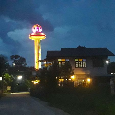 Baantung Homestay Mukdahan Eksteriør billede