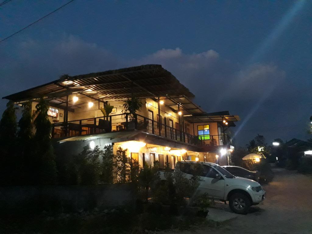 Baantung Homestay Mukdahan Eksteriør billede