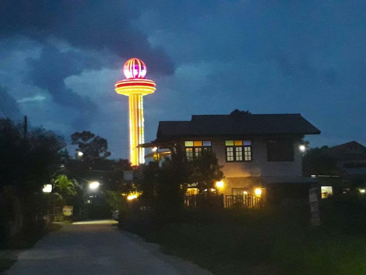 Baantung Homestay Mukdahan Eksteriør billede