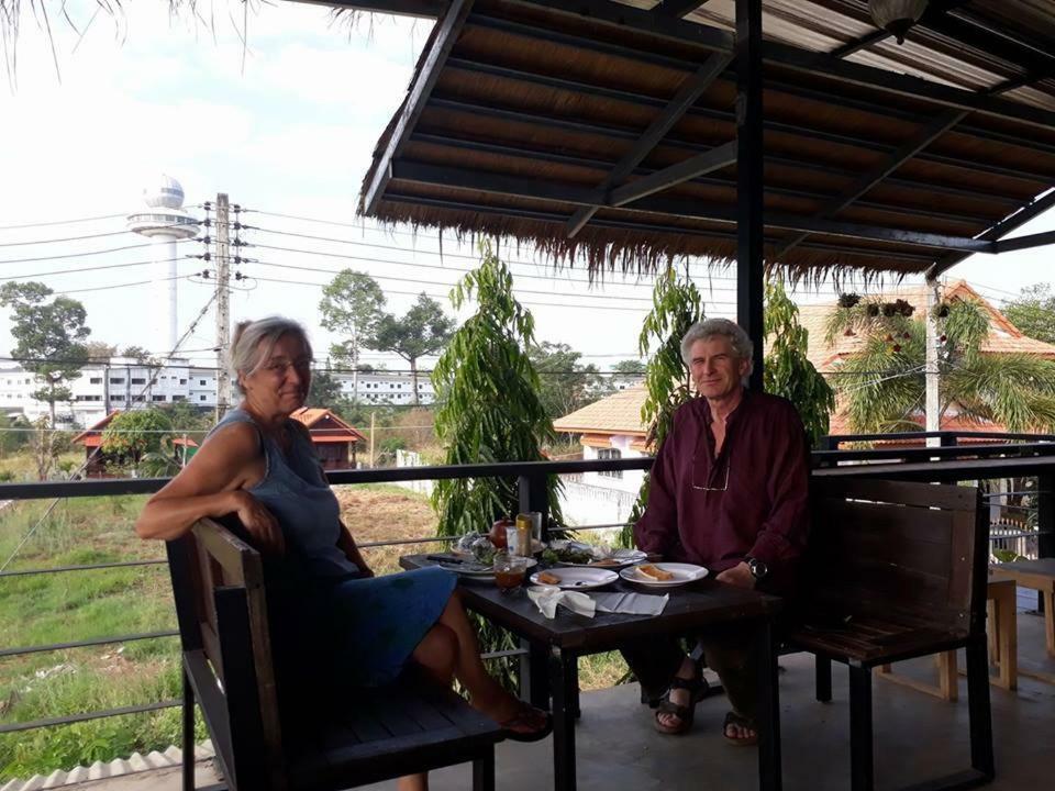 Baantung Homestay Mukdahan Eksteriør billede